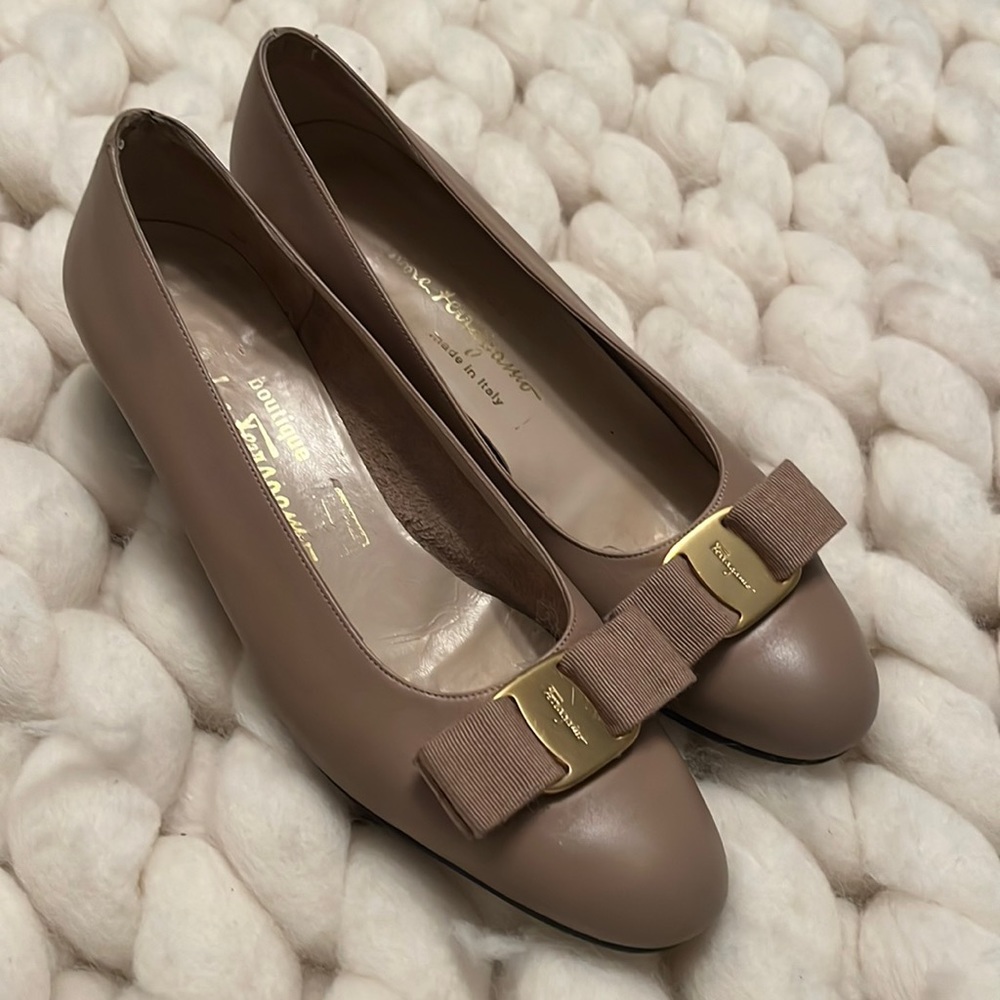 Salvatore Ferragamo Taupe Vara Bow Pumps with Gold Accent